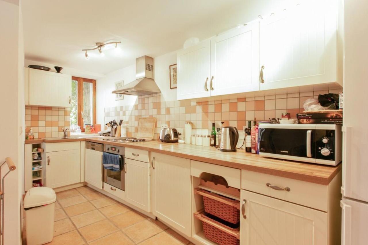 Villa Charming And Quaint 2-Bed House In Marseillan Exterior foto