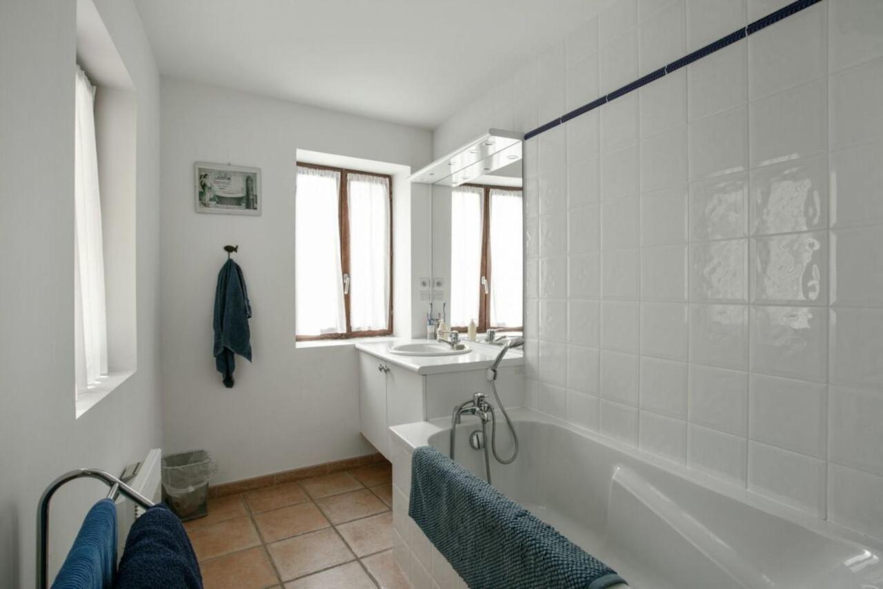 Villa Charming And Quaint 2-Bed House In Marseillan Exterior foto