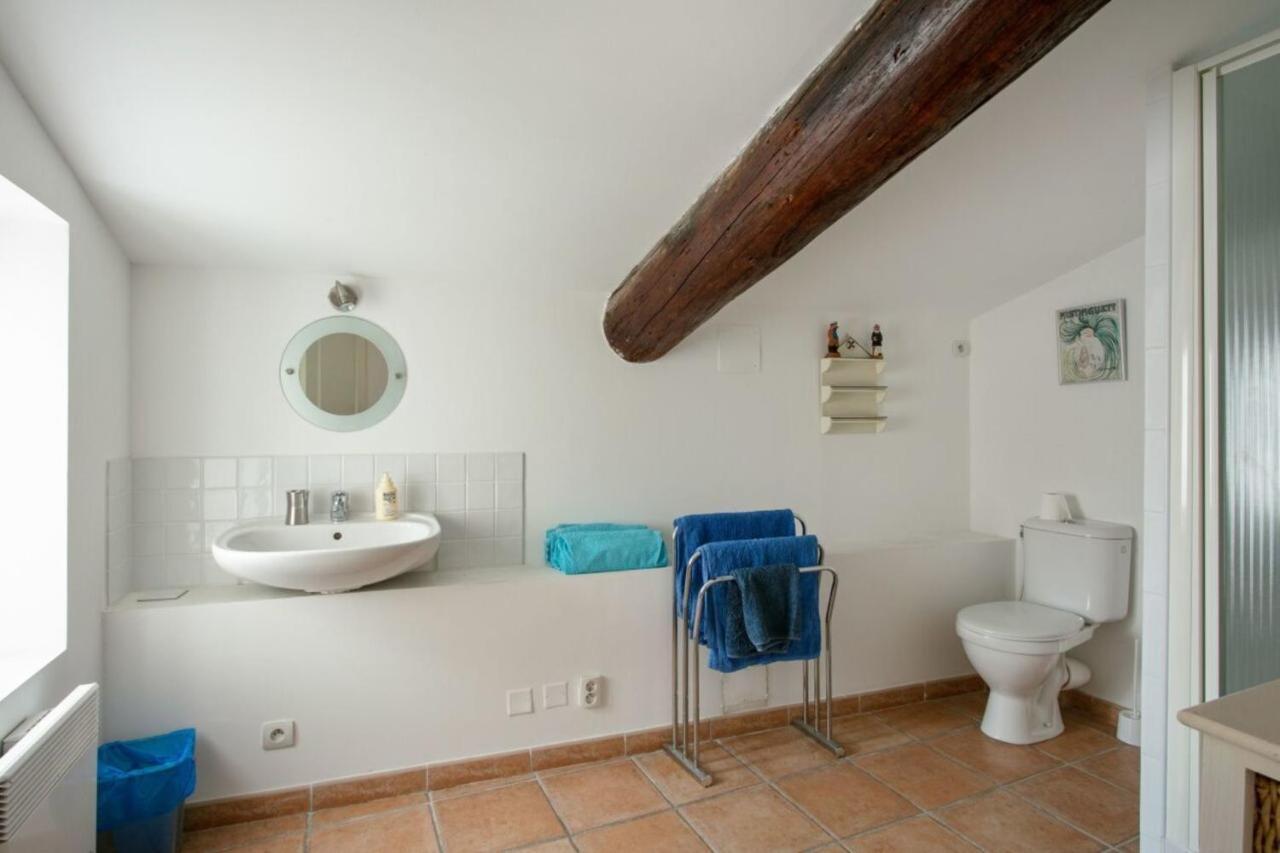 Villa Charming And Quaint 2-Bed House In Marseillan Exterior foto