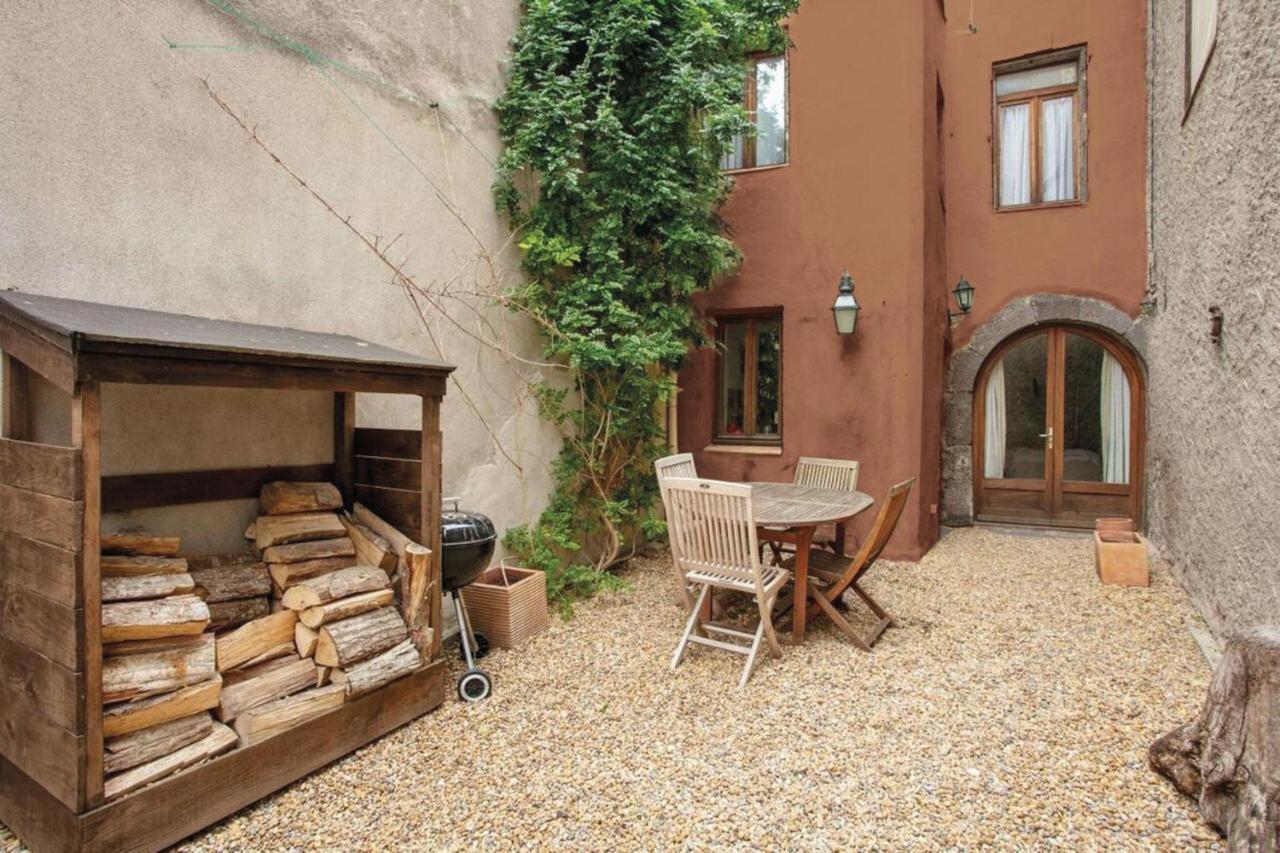 Villa Charming And Quaint 2-Bed House In Marseillan Exterior foto