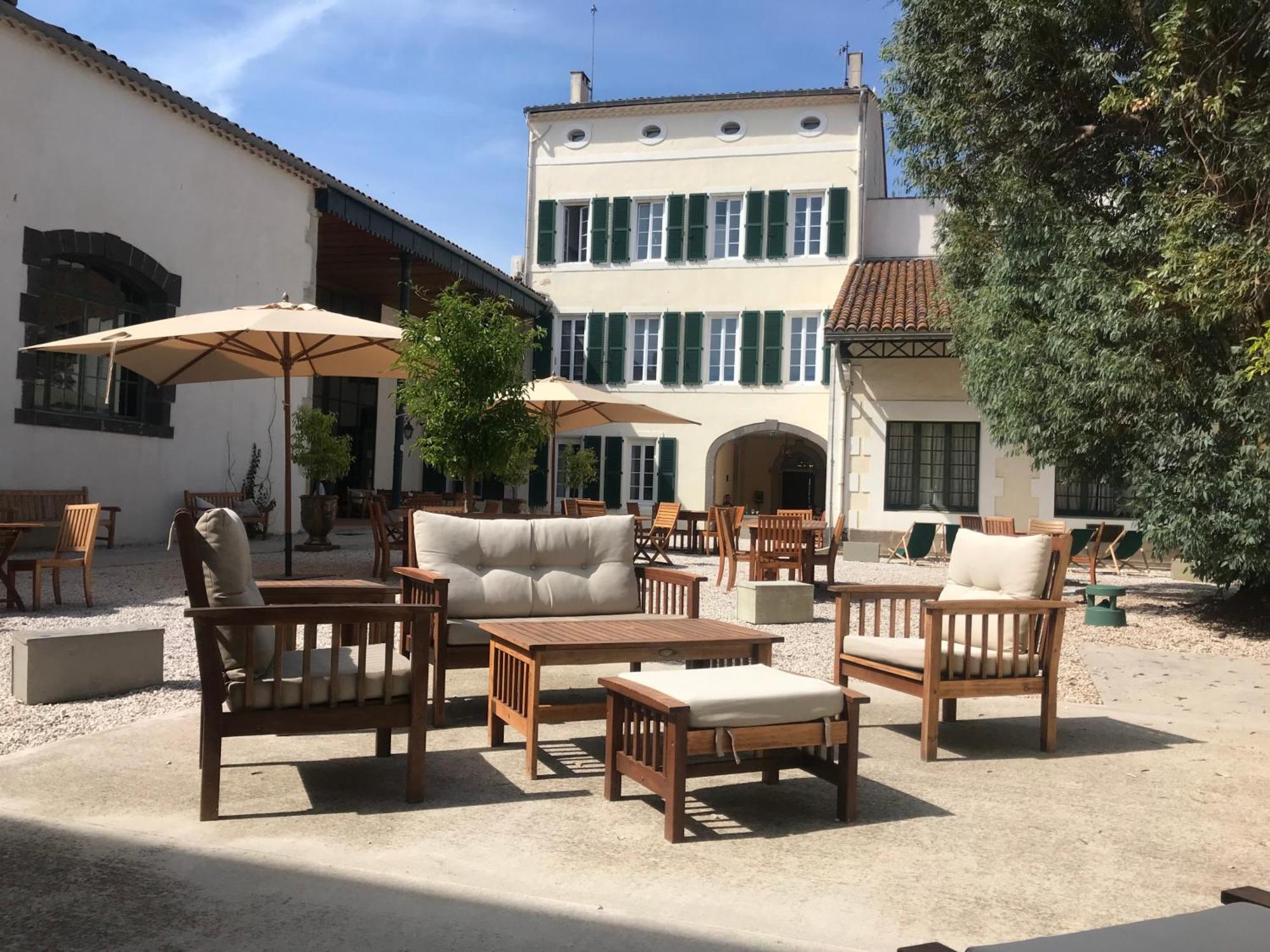 Villa Charming And Quaint 2-Bed House In Marseillan Exterior foto